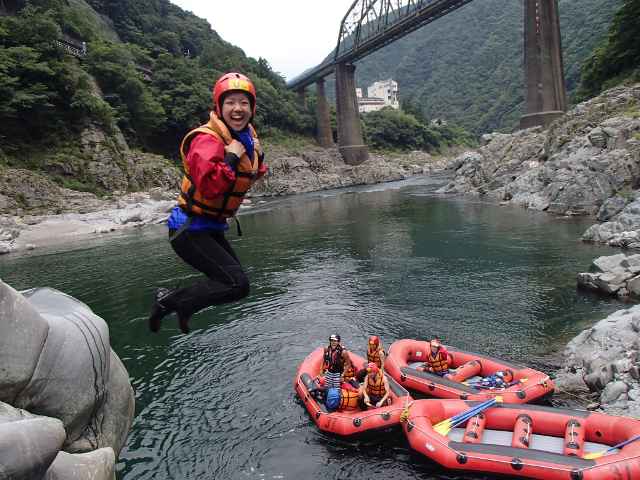 Jumping from the rock