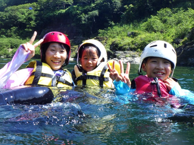 プカプカ浮かんで川遊び体験！