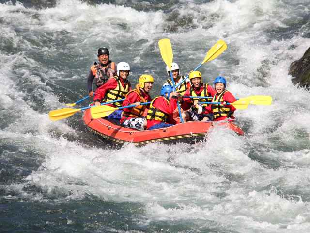 Nagaragawa whitewater rafting Gifu