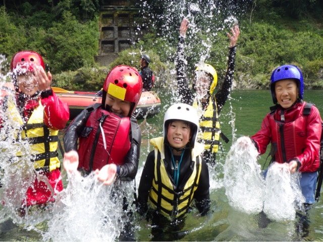 Have a nice rafting time